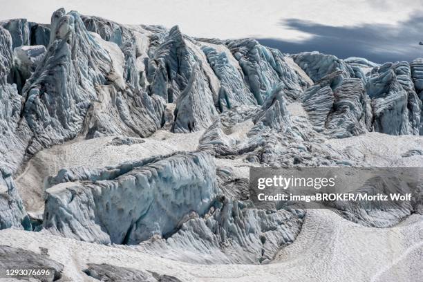 Crevassed Ridge Crevasse Crag Photos and Premium High Res Pictures - Getty Images