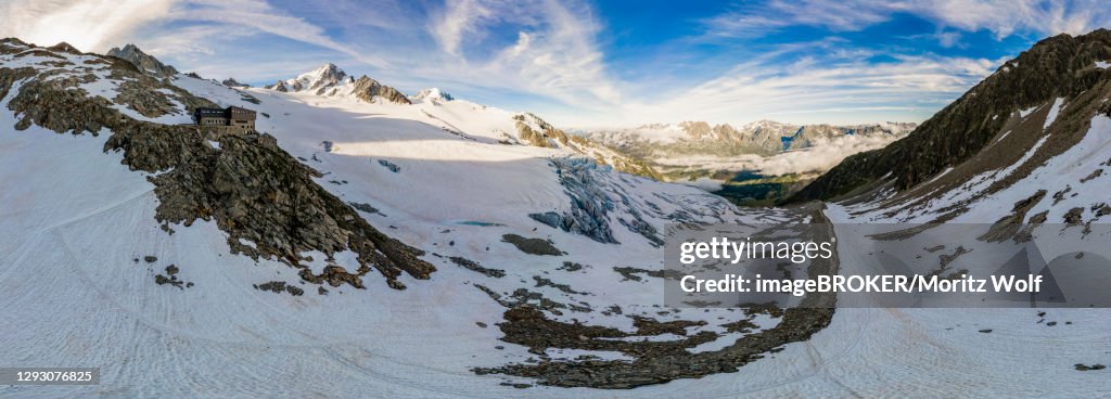 Mountain panorama, Refuge Albert 1er, Glacier du Tour, glaciers and mountain peaks, high alpine landscape, left Tete Blanche, Petite and Grande Fourche, right Alguille de Chardonnet, Chamonix, Haute-Savoie, France