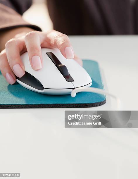 Someone Using Computer Mouse 31,332 Person Using Mouse Stock Photos, High-Res Pictures, and Images ...