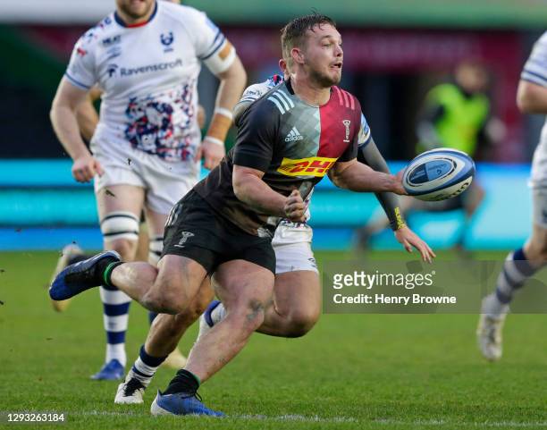 Will Evans of Harlequins passes the ball during the Gallagher Premiership Rugby match between Harlequins and Bristol Bears at Twickenham Stoop on...