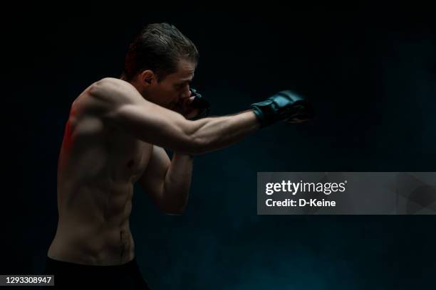 martial arts - muay thai stock pictures, royalty-free photos & images