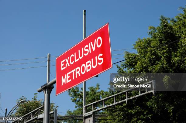 'exclusivo metrobus' lane sign in mexico city, mexico - mexico city street stock pictures, royalty-free photos & images