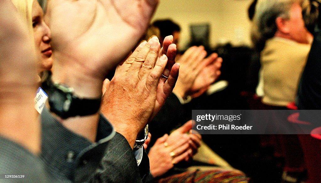 Applause Example Applause High-Res Stock Photo - Getty Images