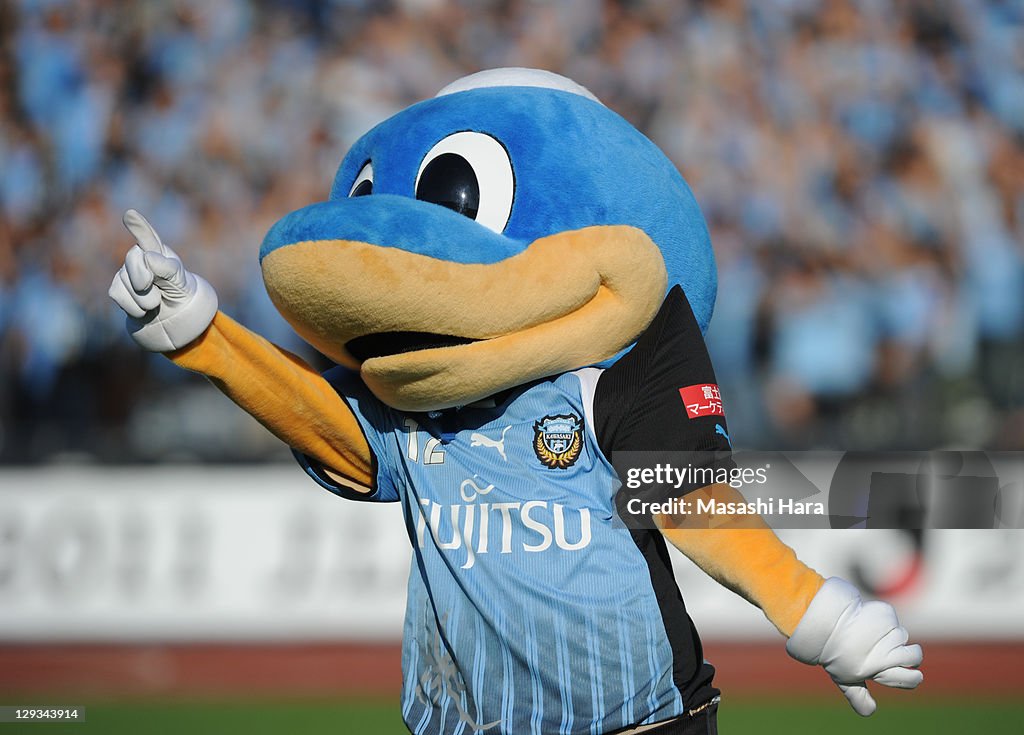 Kawasaki Frontale v Albirex Niigata - J.League