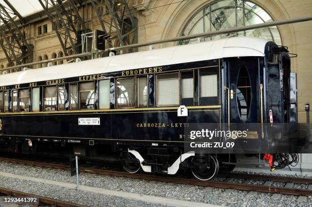 stopover of the orient express at a train station - orient express stock pictures, royalty-free photos & images