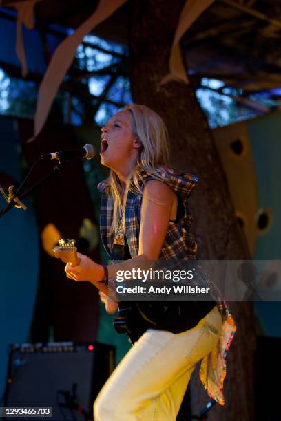 Lissie Photos And Premium High Res Pictures Getty Images lissie-photos-and-premium-high-res-pictures-getty-images