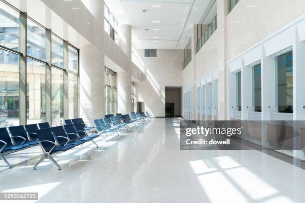 waiting room in hospital - hospital hall stockfoto's en -beelden