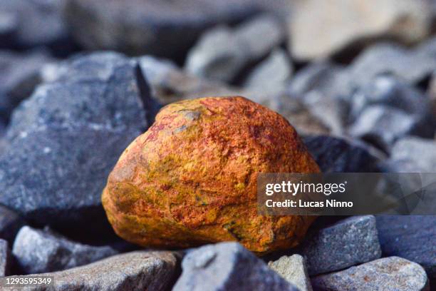iron - iron ore. - eisenerz stock-fotos und bilder