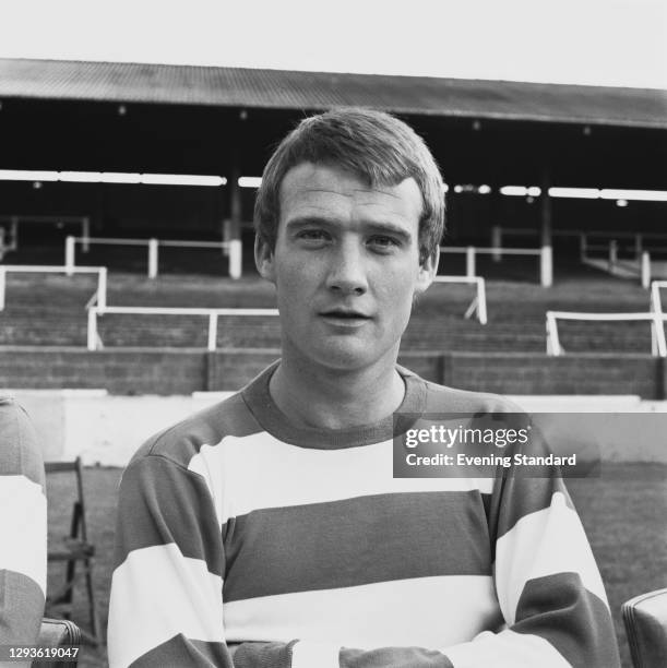 Rodney England 176 Footballer Rodney Marsh Stock Photos, High-Res Pictures, and Images ...