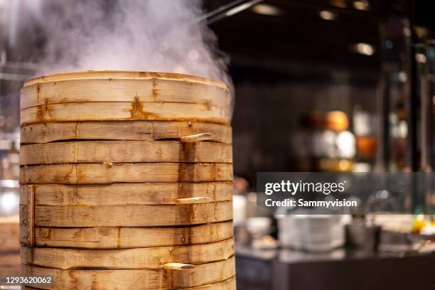 close-up of steamers in restaurant - hong kong food stock-fotos und bilder