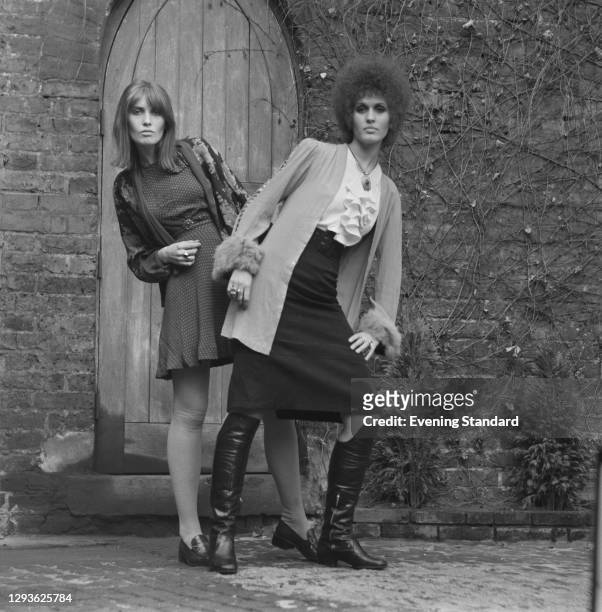 English singer and actress Julie Driscoll with her sister Angie, UK, 24th November 1967.