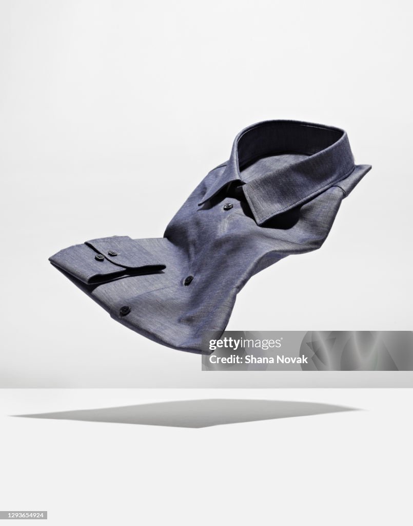 Mens Dress Shirt Made of Lightweight Fabric