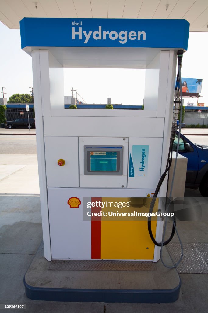 Shell Hydrogen Refuelling Station, opened June 26, 2008. The first retail Hydrogen refuelling station in California. West Los Angeles, USA