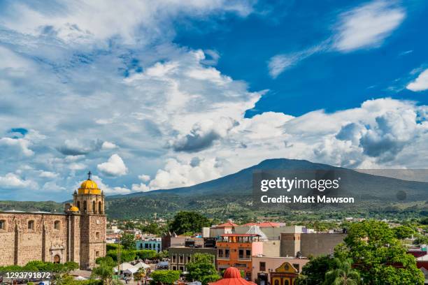 tequila town in jalisco state mexico - tequila mexico stock-fotos und bilder