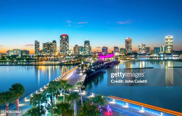 florida, saint petersburg, skyline, tampa bay - south tampa stock pictures, royalty-free photos & images