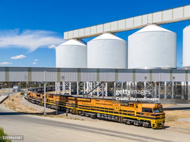 Grain Conveyor Photos and Premium High Res Pictures - Getty Images