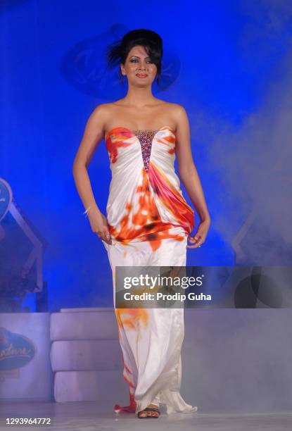 Geeta Basra walk the ramp at the McDowell Signature Indian Derby line-up announcement and fashion show on February 03, 2011 in Mumbai, India.