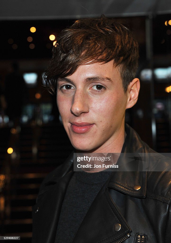 Due Date European Premiere - Inside Arrivals