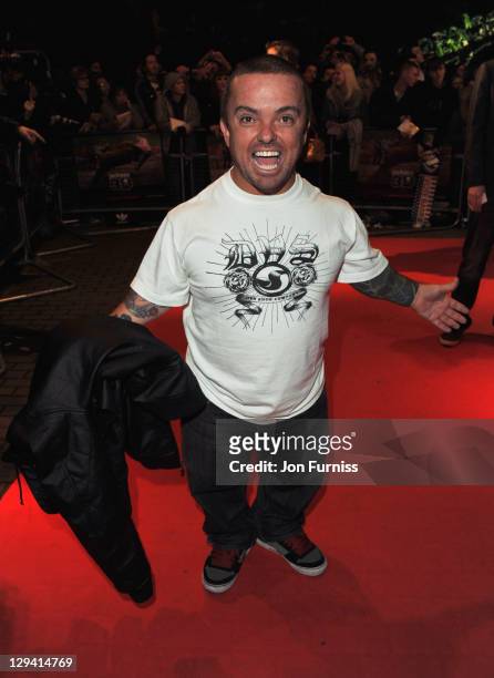 jason-wee-man-acuna-attends-the-uk-premiere-of-jackass-3d-at-bfi-imax-on-november-2-2010-in.jpg
