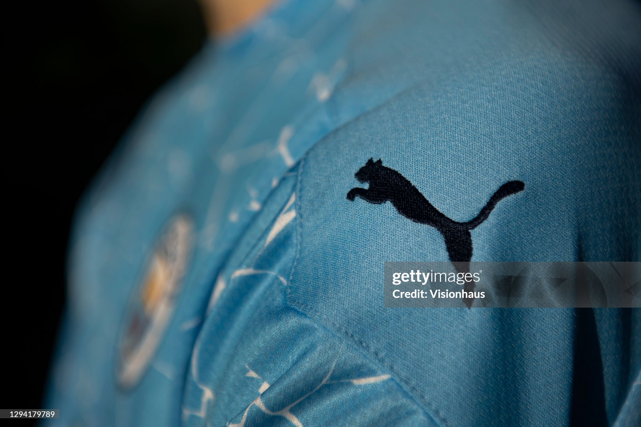 Manchester City signs record-breaking sponsorship deal worth over one billion euros