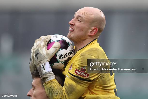 Svend Brodersen keeper of St. Pauli safes the ball during the Second Bundesliga match between SpVgg Greuther Fürth and FC St. Pauli at Sportpark...