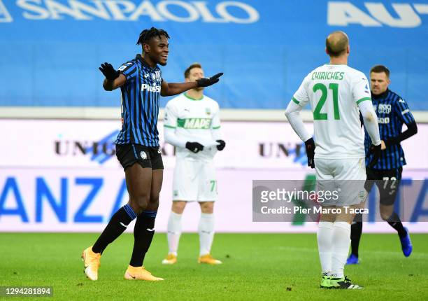 Duvan Zapata of Atalanta B.C. Celebrates after scoring their sides first goal during the Serie A match between Atalanta BC and US Sassuolo at Gewiss...
