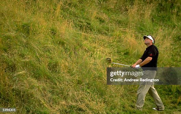 Brain Watts of the USA plays over a hill during the 1998 British Open held at Royal Birkdale, Southport, Merseyside, England. \ Mandatory Credit:...