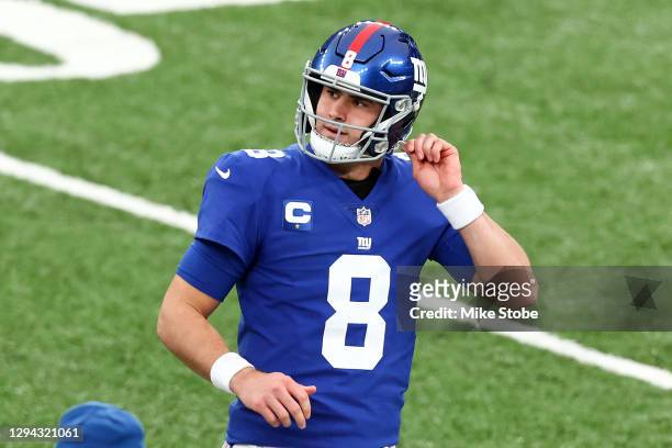 Daniel Jones of the New York Giants reacts against the Dallas Cowboys during the first quarter at MetLife Stadium on January 03, 2021 in East...