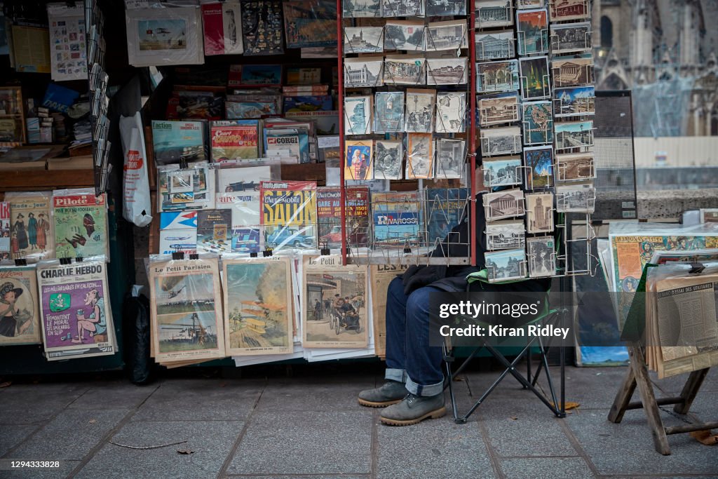Paris's 'Bouquinistes' Struggle Amid Lack Of Footfall During Pandemic