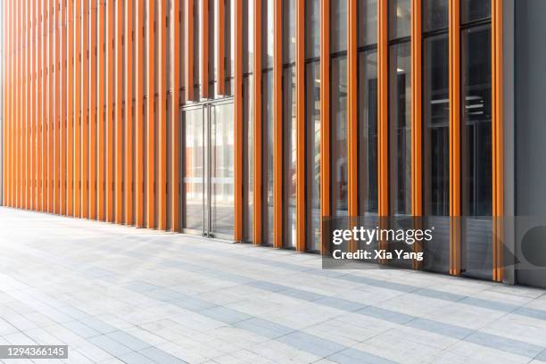 empty ground in front of modern office building - parking entrance stock pictures, royalty-free photos & images