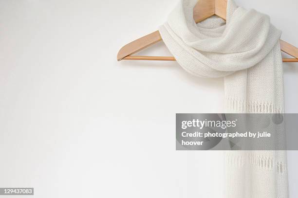 kozue cashmere wrap - scialle foto e immagini stock