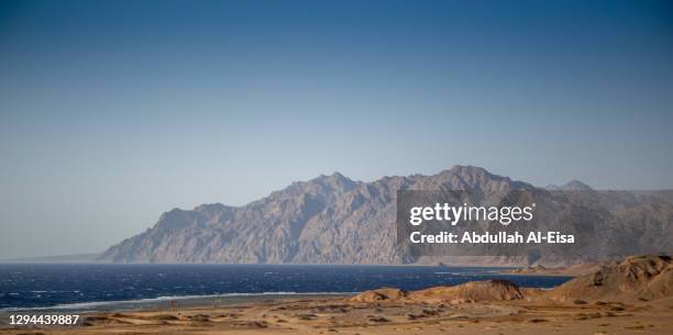 neom mountain - saudi arabia beach stock pictures, royalty-free photos & images