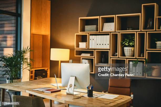 office decor designed for a boss - tidy room stock pictures, royalty-free photos & images