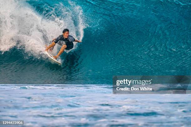 island of oahu in hawaii - waimea bay stock pictures, royalty-free photos & images