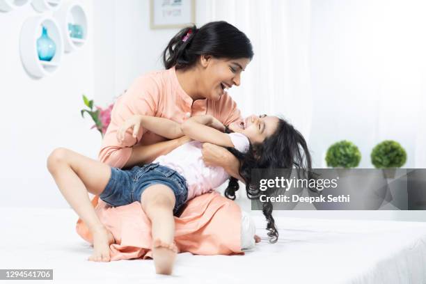 mother and daughther happy together stock photo - daily life in india imagens e fotografias de stock