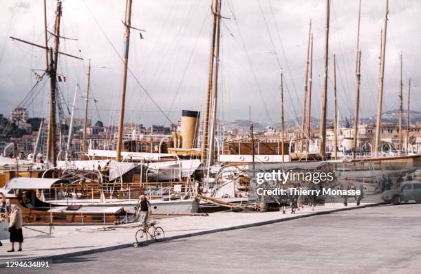 Located in the heart of the city, the Old Port of Cannes offers leisure boating activities, cruises and boat trips. An unmissable feature of the...