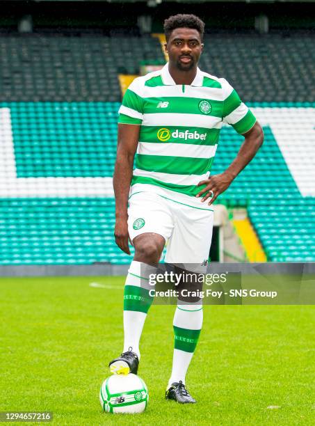 Celtic's new signing Kolo Toure is unveiled