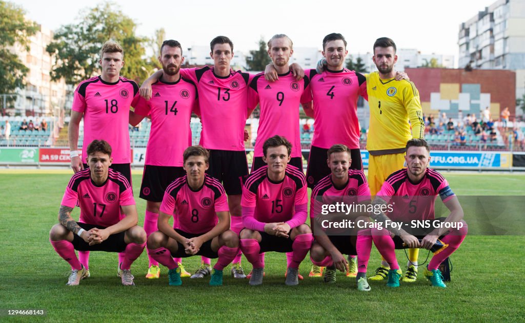 06/09/16 UEFA EUROPEAN CHAMPIONSHIP QUALIFIER.UKRAINE U21 V SCOTLAND U21.OBOLON - KIEV.(Back L-R) Scotland's Chris Cadden, Joe Chalmers, Dominic Hyam, Oliver McBurnie, John Souttar and goalkeeper Liam Kelly.(Front L-R) Scotland's Sam Nicholson, Ryan Gauld