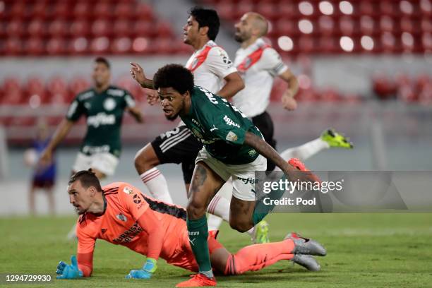 Luiz Adriano of Palmeiras celebrates after scoring the second goal of his team during a first leg semifinal match between River Plate and Palmeiras...