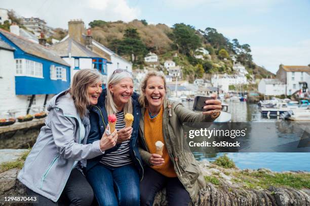 everyone say ice cream - staycation uk stock pictures, royalty-free photos & images