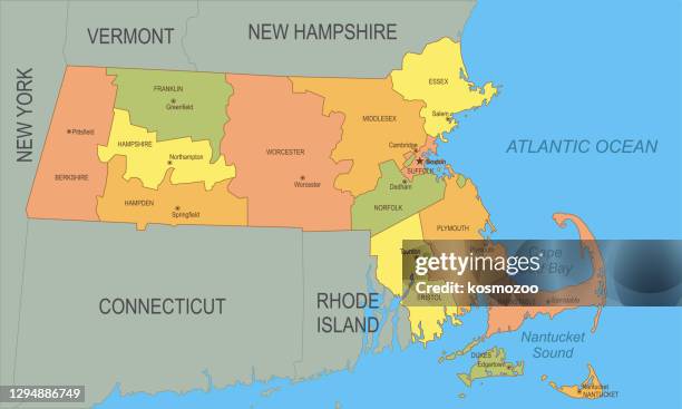 ilustraciones, imágenes clip art, dibujos animados e iconos de stock de mapa plano de massachusetts - massachusetts