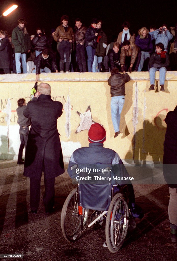 People Celebrate The Fall Of Berlin Wall
