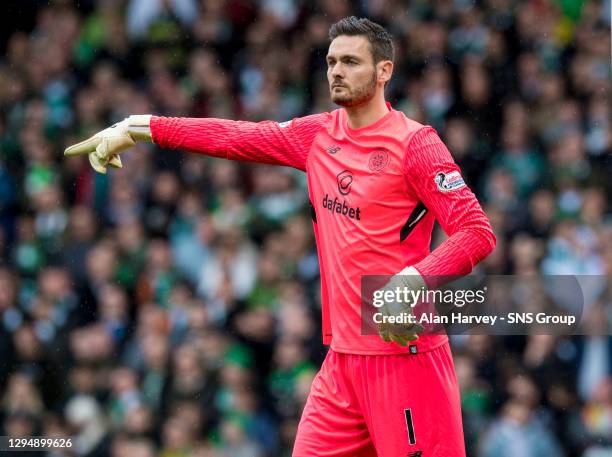 V CELTIC .HAMPDEN PARK - GLASGOW.Craig Gordon in action for Celtic