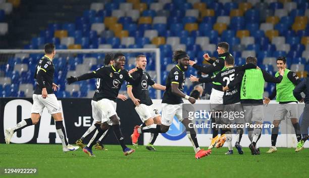 Tommaso Pobega of Spezia celebrates with team mates after scoring their team's second goal during the Serie A match between SSC Napoli and Spezia...