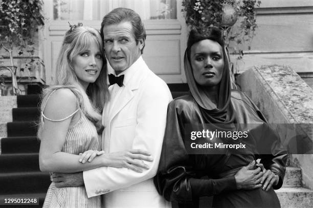 View to a Kill 1984 James Bond film, Photocall outside The Chateau de Chantilly in France, Thursday 16th August 1984, Tanya Roberts as Stacey Sutton,...