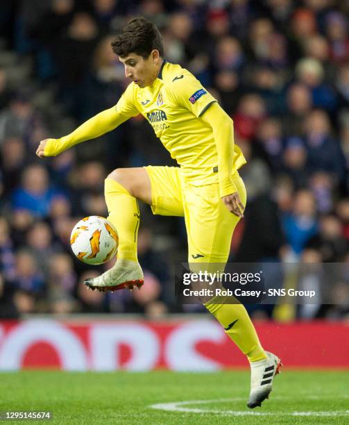 V VILLARREAL .IBROX - GLASGOW.Santiago Caseres in action for Villarreal.