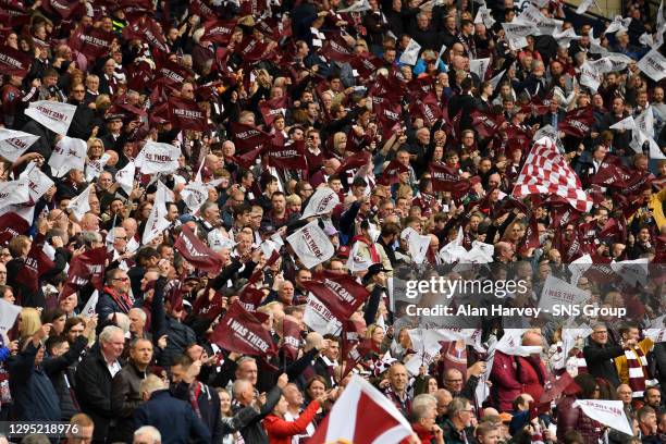 Hearts Fans Riot 9,392 Hearts Fans Stock Photos, High-Res Pictures, and Images - Getty ...