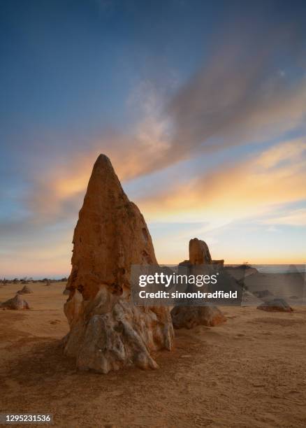 dusk at the pinnacles of western australia - limestone stock pictures, royalty-free photos & images