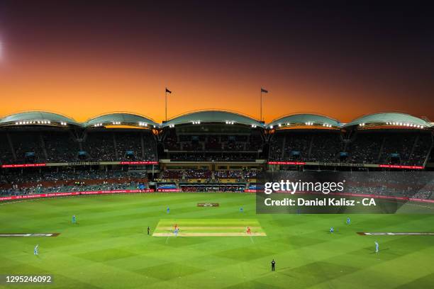 General view of play during the Big Bash League match between the Adelaide Strikers and the Melbourne Renegades at Adelaide Oval, on January 08 in...