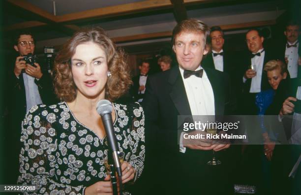 Christie Hefner et Donald Trump au 35éme anniversaire de Playboy à New-York.